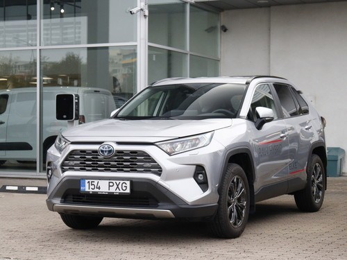 Toyota RAV4 Luxury Plus ja Technology Pakett 2.5 131 kW