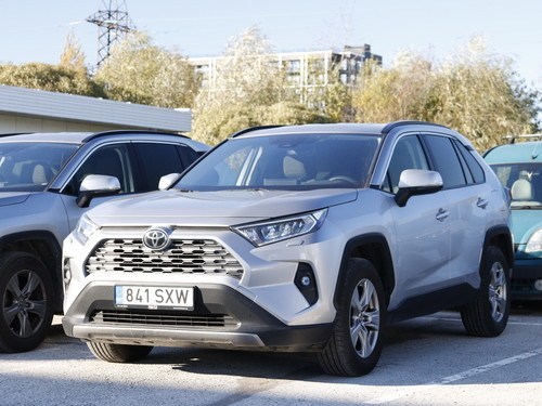 Toyota RAV4 2.0 129 kW