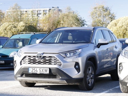 Toyota RAV4 Luxury 2.0 129 kW